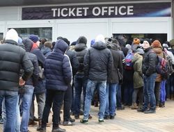 фото - Пара билетов на бой Джошуа–Кличко — за 88 тысяч долларов