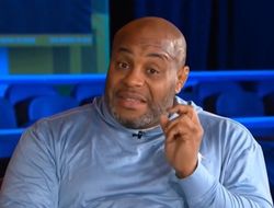 фото - Последние наставления Кормье в преддверии боя Маддалена – Махачев