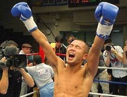 фото - Японский экс-чемпион мира простился с рингом