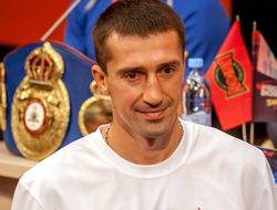 фото - Вячеслав Сенченко завершил карьеру, победив Мелиса