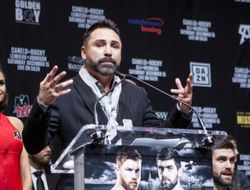 фото - Де Ла Хойя объяснил, почему в реванше Мэйуэзера и Макгрегора нет смысла