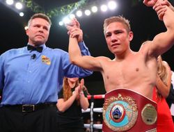 фото - Шоу Де Ла Хойи: Сото с трудом сохранил титул, Акоста нокаутировал джорнимена