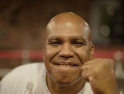 фото - Пусть Головкин не говорит, что Брук его не потряс — тренер Джейкобса