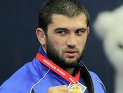 фото - Билял Махов решил повременить с дебютом в UFC