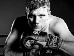 фото - На примере Коркорана у Хорна хотят показать Кроуфорду, что ждёт его в 2018-м