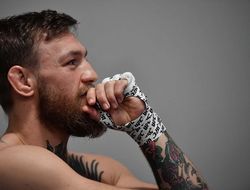 фото - Конор Макгрегор провёл 48 часов в заключении: обвиняют в «сексуальном насилии»