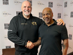 фото - Джон Фьюри паникует: «Тайсону нужно время для подготовки к Усику. А его нет»