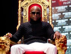 фото - Спенс считает, что побил бы пикового Мэйуэзера. Флойд ответил