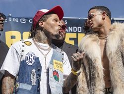 фото - Ромеро: «Да у меня член длиннее, чем руки у тирекса Дэвиса»