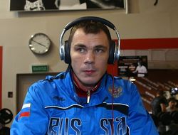 фото - Мехонцев не смог победить Джонсона, Беспутин растерзал Вомэка