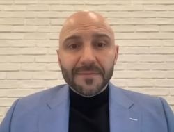 фото - «Всё просто затормозилось». Сторона Саудовской Аравии о срыве боя Усик – Фьюри