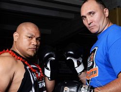 фото - Дэвид Туа и Александр Устинов подерутся только в ноябре