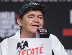 фото - Тренер Альвареса о следующем бое Сауля: У него много вариантов