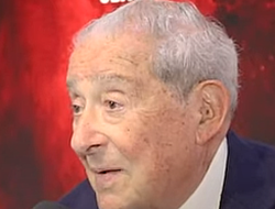 фото - «Усик и Фьюри — два величайших супертяжа своего поколения». Арум уже не может дождаться боя