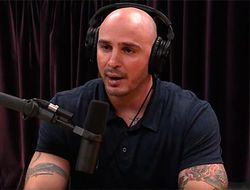 фото - Популярный экс-чемпион мира восхищается Василием Ломаченко: интервью