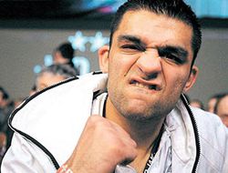 фото - Бой Роя Джонса с Давидом Костецки отменен. Поляк - глава банды сутенеров?