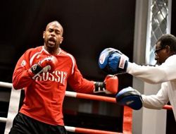 фото - Последний бой — он трудный самый: Рой Джонс определился с соперником