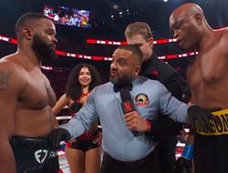 фото - Экс-чемпионы UFC Силва и Вудли подрались по правилам бокса: видео