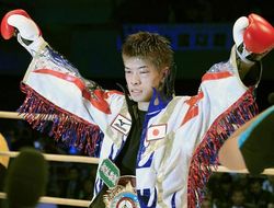 фото - Японский рекордсмен Танака готовится ко 2-й защите: в гости к нему прилетит «Бомба»