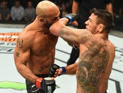 фото - UFC: Рафаэль дос Аньос разгромил Робби Лоулера