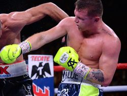 фото - Канело не исключает третий бой с Головкиным, а в полутяжи уже не вернётся