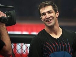 фото - Люк Рокхолд травмирован, с Тимом Ботшем на UFC 166 будет драться Доллэуэй