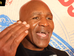 фото - «Усик снова побьёт Фьюри и Джошуа». Холифилд о выступлениях Александра