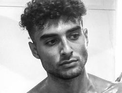 фото - Фирменная работа ног и апперкоты: посмотрите на сына Насима Хамеда — видео