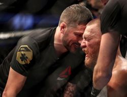 фото - Тренер прокомментировал решение Макгрегора завершить карьеру