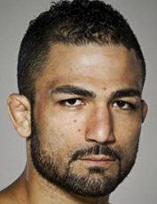 Акира Корассани