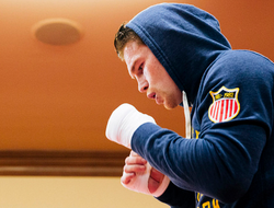 фото - «Канело» травмирован – бой отменён