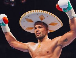 фото - Джойс вызвал на бой Миллера, ему отказали: Ты не Ломаченко, английский маффин