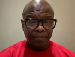 фото - «У Дюбуа был конфликт в лагере». Эксперт об уходе от Дона Чарльза