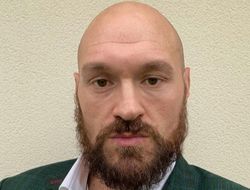 фото - Фьюри протянул руку помощи Уайлдеру: подозревает, что у того проблемы с психикой