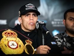 фото - Цзю подождёт. Чемпион WBO Тейшейра обязан драться с Кастаньо