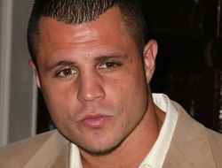 фото - Флорес перебрался к промоутеру из Одессы, хочет протестировать Уайта и Дюбуа