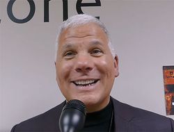 фото - «Надеюсь, Бетербиев примет бой». Промоутер Смита о следующих поединках чемпиона