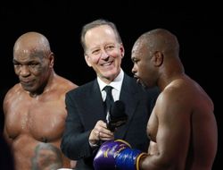 фото - Было бы шикарно провести реванш Тайсон−Джонс на Красной площади — Кремлёв