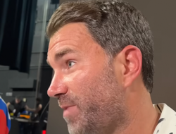 фото - Смит вырубит Бетербиева с одного удара и выйдет на Бивола — Хирн