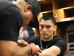 фото - Менеджер Ортиса пошёл против Оскара: «Хотите бой с Эннисом? Позвоните мне»