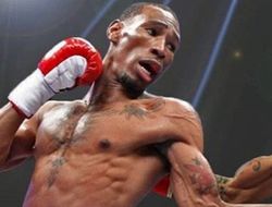 фото - Роберт Истер дал прогноз на бой с Шафиковым: Опрокину его на задницу