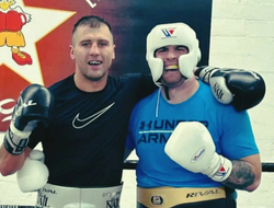 фото - Украинский проспект хэвивейта Рогава нокаутировал Уильямса: видео