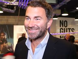 фото - «Огромный успех». Эдди Хирн о цифрах PPV Канело – Бивол, реванше Усик – Джошуа, Фьюри и Чисоре