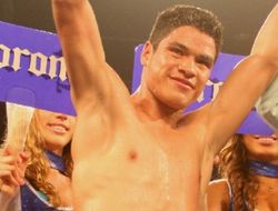 фото - Сеха побывал в нокдауне, но всё равно остановил Руиса