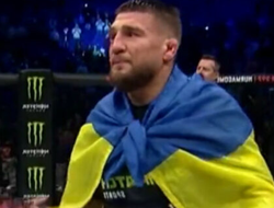 фото - Амосов разгромил Сторли: красноречивая статистика боя