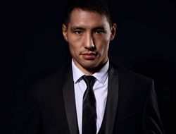 фото - Жанибек Алимханулы стал первым казахстанским боксёром Top Rank