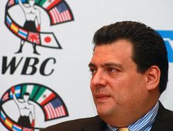 фото - Сулейман объявил дату торгов по бою Головкина и Альвареса