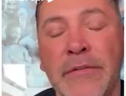 фото - Де Ла Хойя устал от молодняка, который «ещё ничего не добился в спорте»