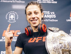 фото - UFC: Еджейчик отстояла титул, перебив Гаделья