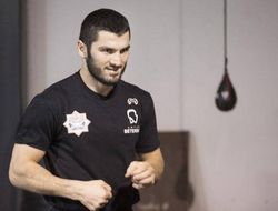 фото - Президент Top Rank сравнил Бетербиева с Ломаченко: «Он абсолютный зверь!»